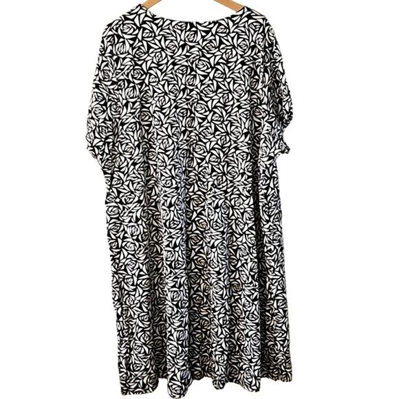 Isaac Mizrahi Live! 5X Black White Geo Rose Print Button Front Dress Plus Size - Picture 3 of 7